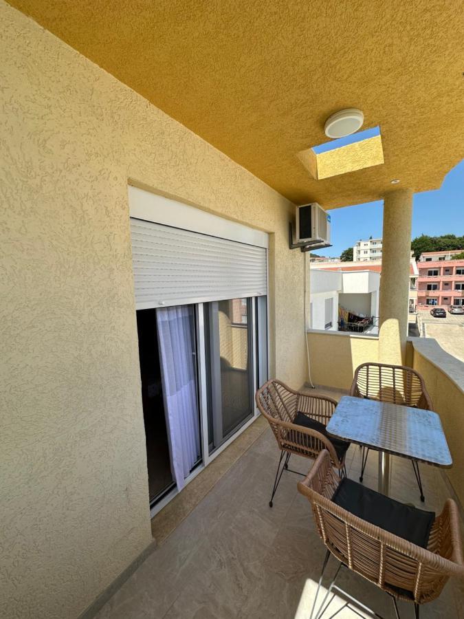 Apartments Edona Улцинь Экстерьер фото