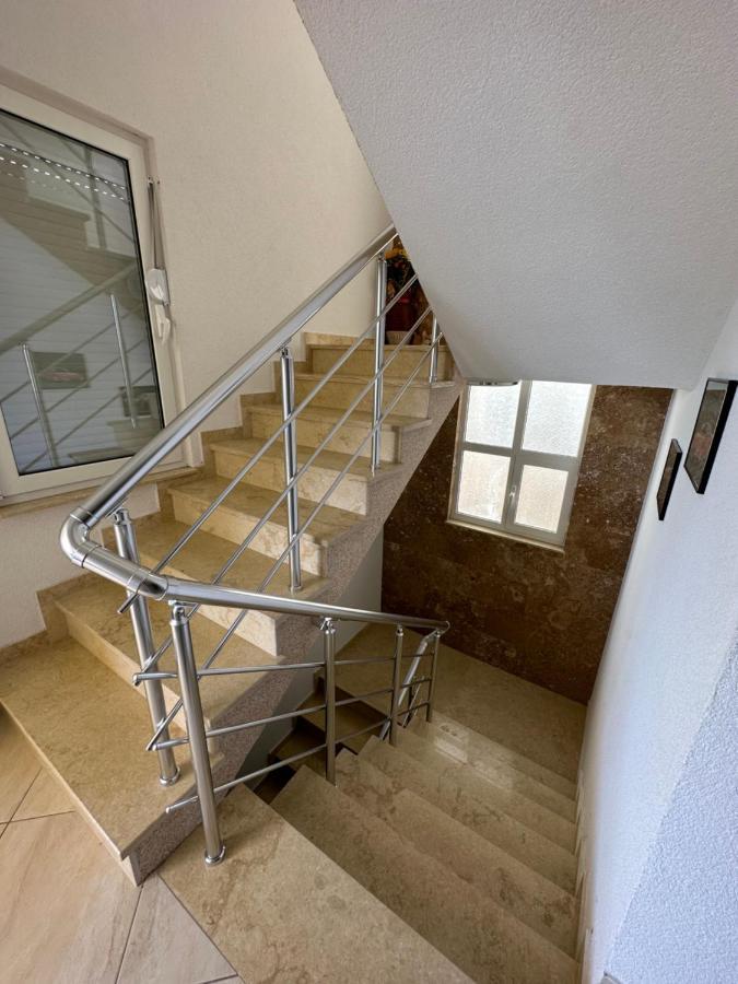 Apartments Edona Улцинь Экстерьер фото