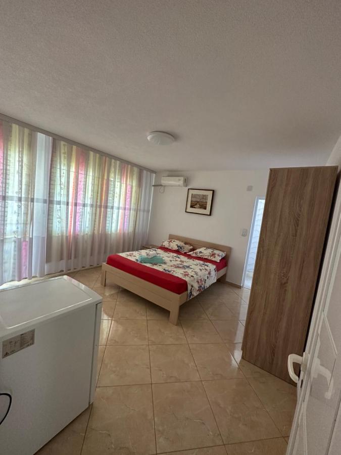 Apartments Edona Улцинь Экстерьер фото